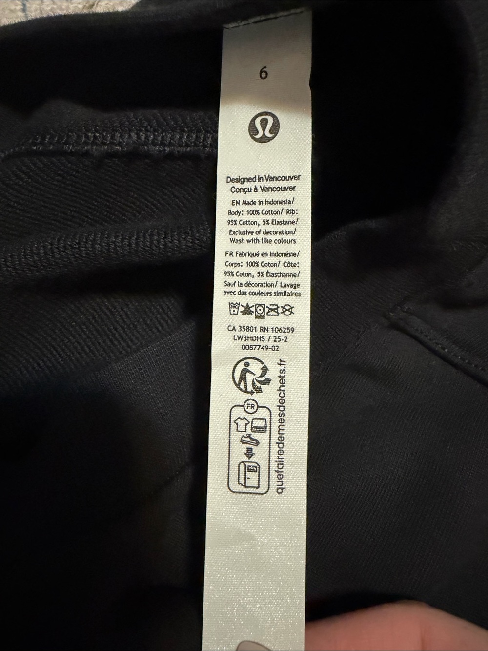 Lululemon Perfectly Cropped Crew in Black Size 6 NWT - Picture 5 of 5